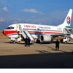 扎兰屯成吉思汗航空快运业稳步发展的原因是什么？